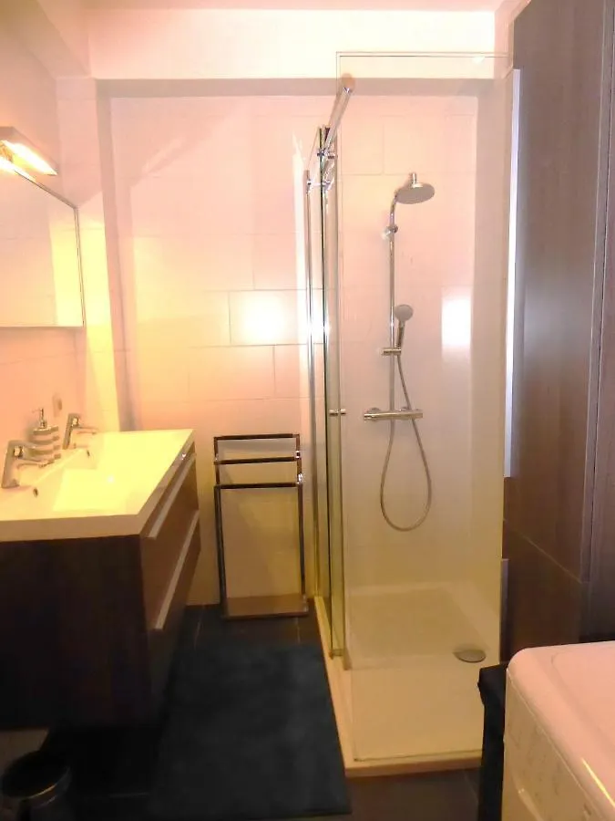 Apartment Luxurious T3 Garage, View On The Noordzee, 2-6 P Baby In Ostend Plein Center Belgium