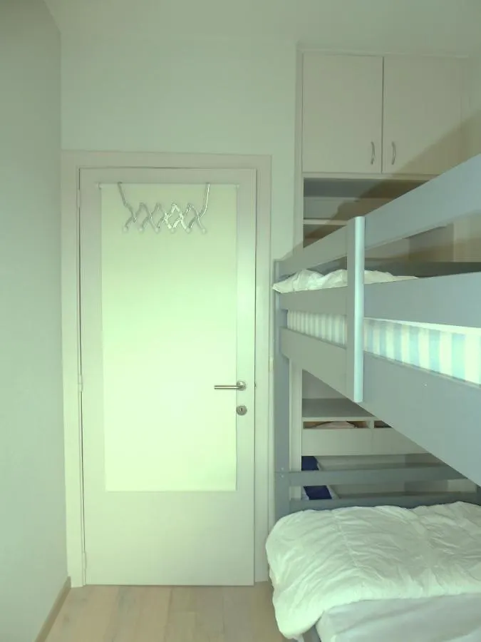 Apartment Luxurious T3 Garage, View On The Noordzee, 2-6 P Baby In Ostend Plein Center