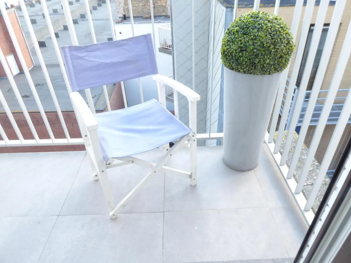 Luxurious T3 Garage, View On The Noordzee, 2-6 P Baby In Ostend Plein Center Belgium